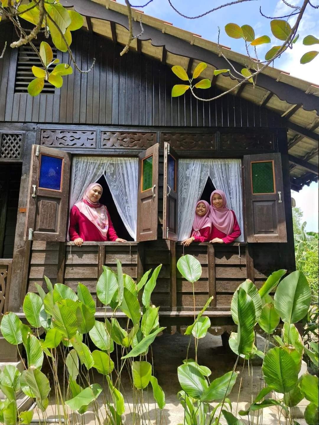 Kampung Tok Lembut Vacation Home Pantai Cenang  Exteriör bild