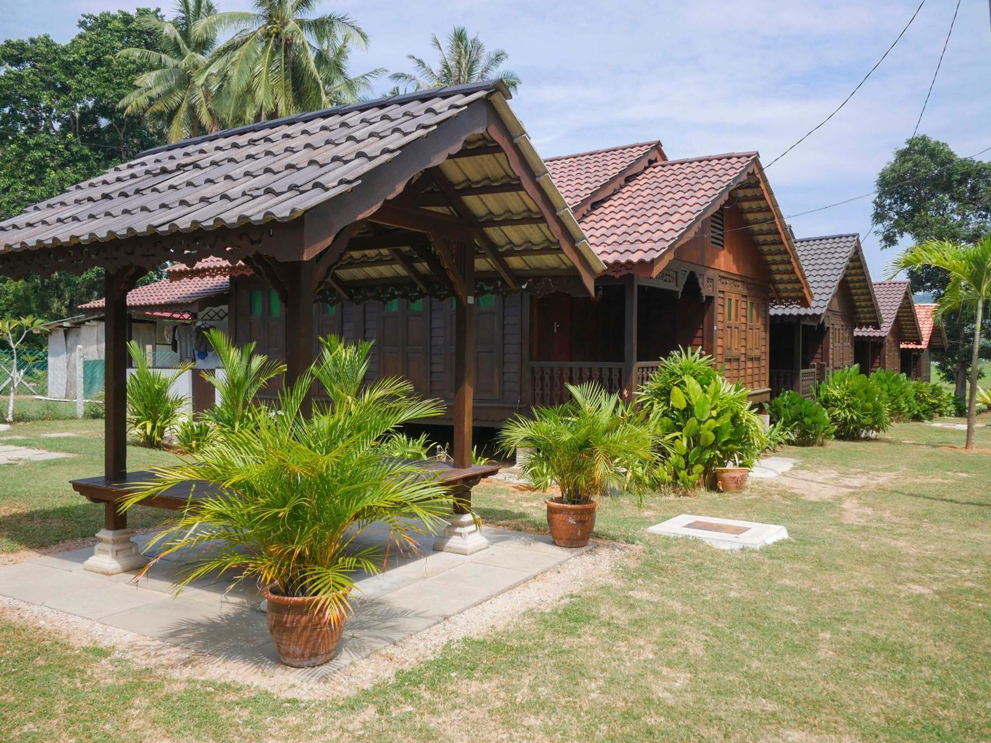 Kampung Tok Lembut Vacation Home Pantai Cenang  Exteriör bild