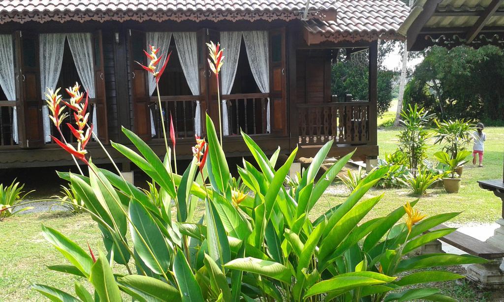 Kampung Tok Lembut Vacation Home Pantai Cenang  Exteriör bild